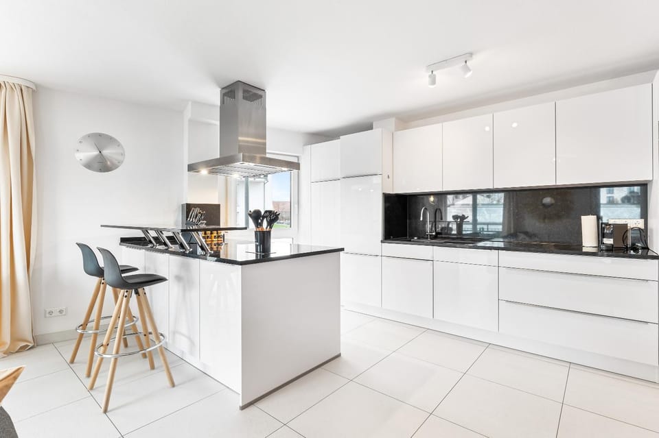 Kitchen or kitchenette, kitchen