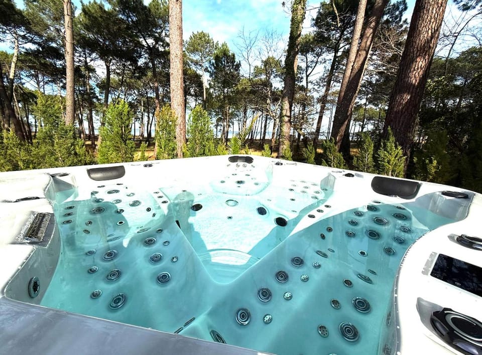 Hot Tub, Spa and wellness centre/facilities