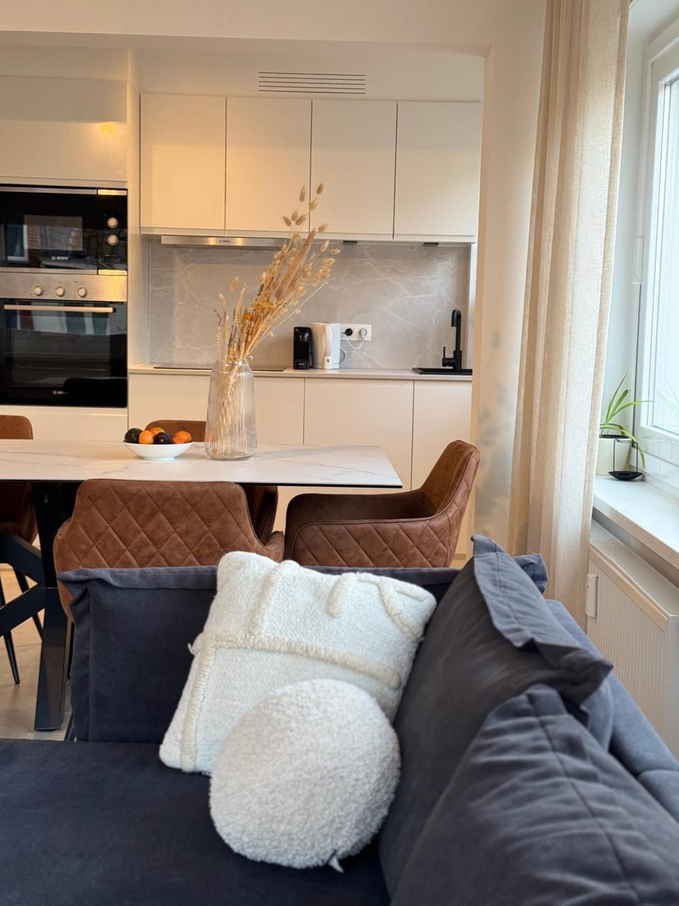 Kitchen or kitchenette, Living room, Dining area