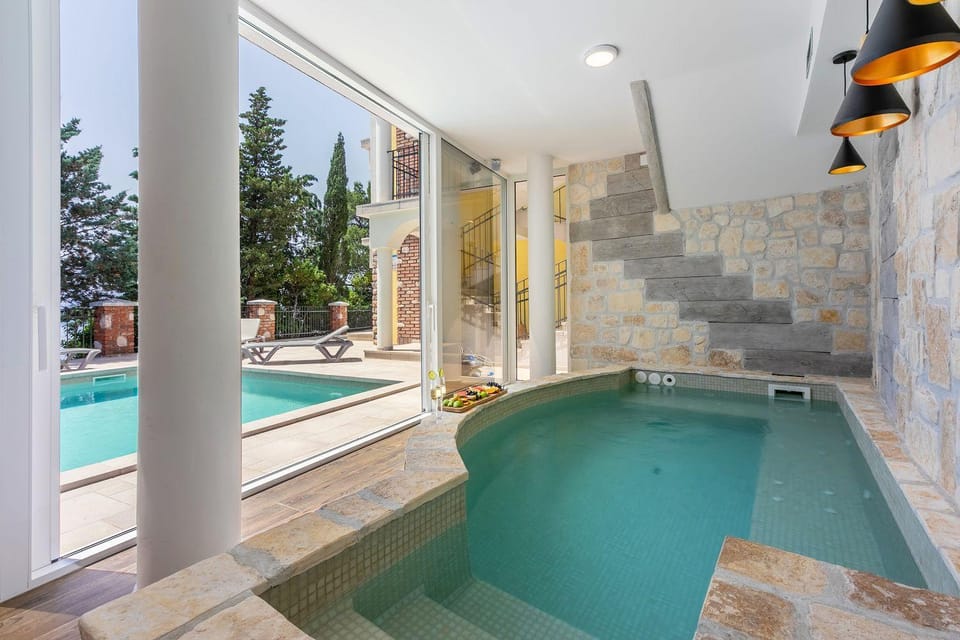 Luxusapartment mit Pool, Sauna, direkt am Meer Apartment in Novi Vinodolski