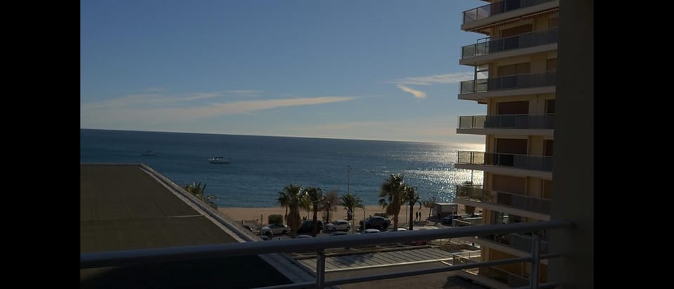 View (from property/room), Balcony/Terrace, Sea view