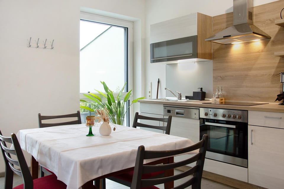 Property building, Kitchen or kitchenette, Living room