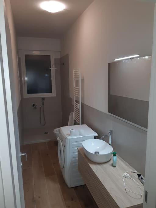 Bathroom, towels