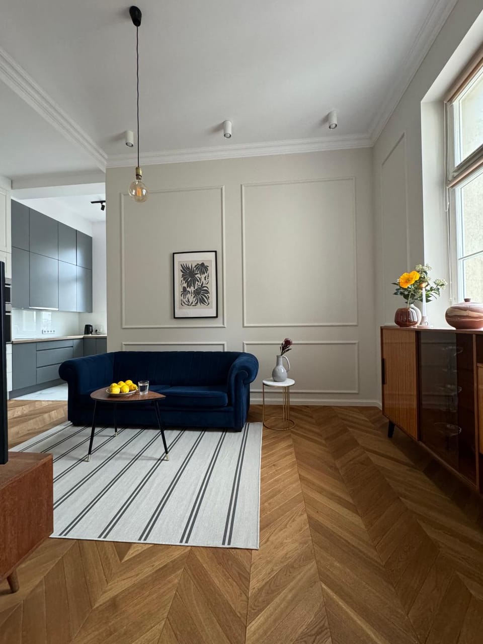 Living room, Seating area