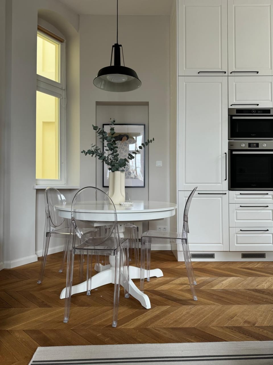 Kitchen or kitchenette, Dining area, minibar