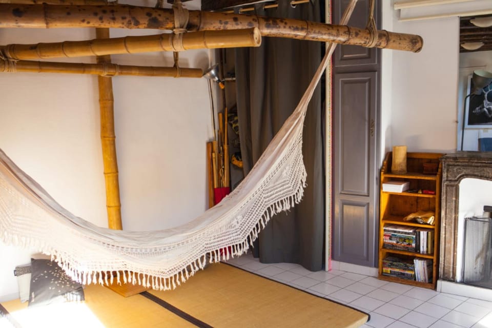 Cozy Studio Near The Canal Saint Martin Apartment in Paris