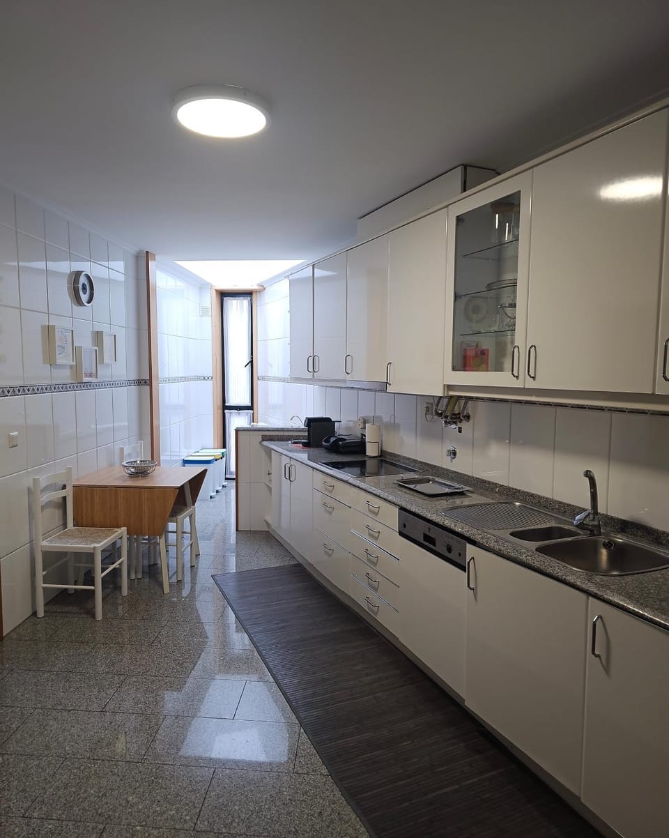 Kitchen or kitchenette, dishwasher, minibar, pet friendly, stove, toaster