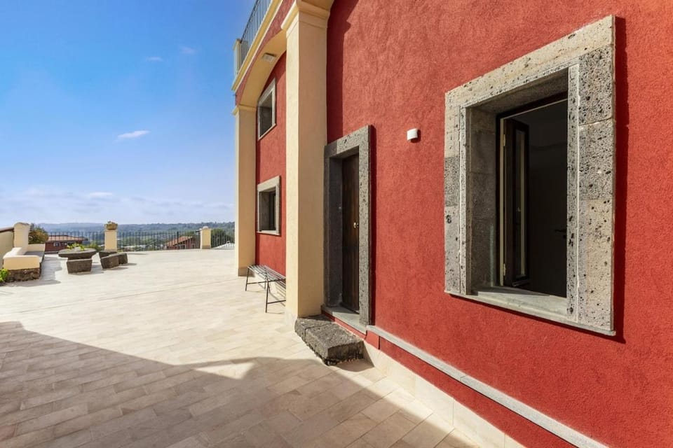 Property building, View (from property/room), Balcony/Terrace