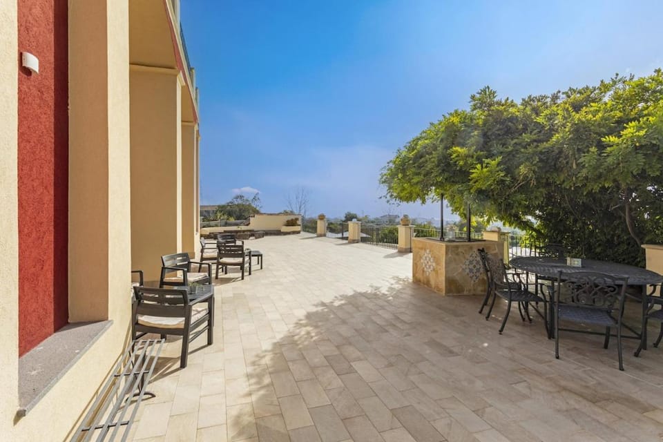 Day, Natural landscape, View (from property/room), Balcony/Terrace, Sea view