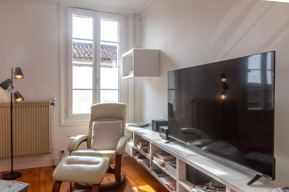 Property building, Living room