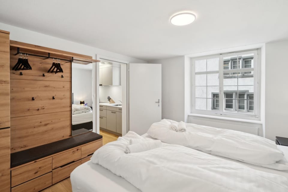 Bed, Photo of the whole room, Bedroom, Family, towels, wardrobe