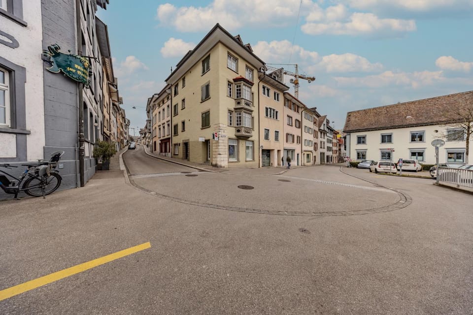 Property building, Day, Neighbourhood, Street view