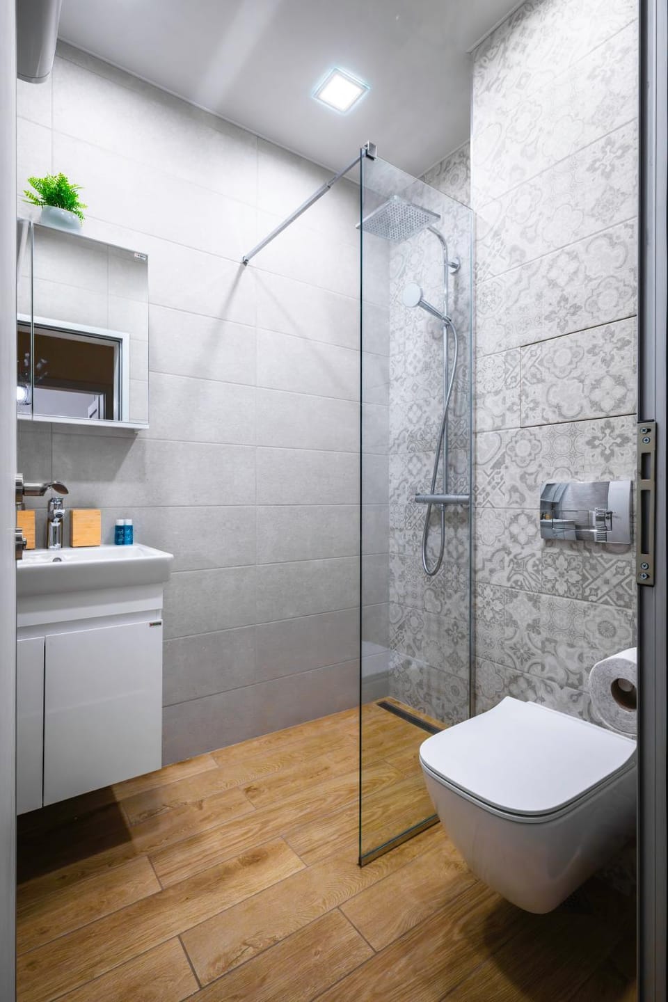 Shower, Toilet, Bathroom