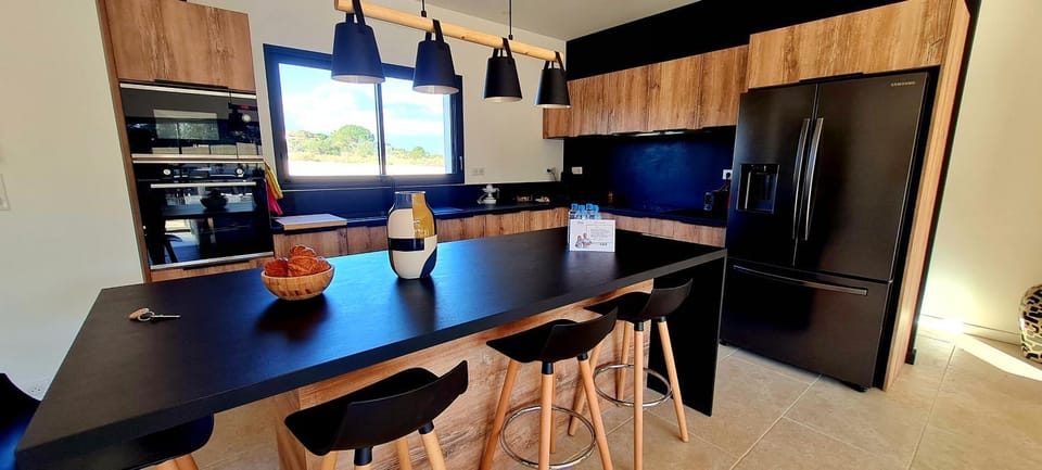 Dining area, dishwasher, minibar, oven, pet friendly, stove