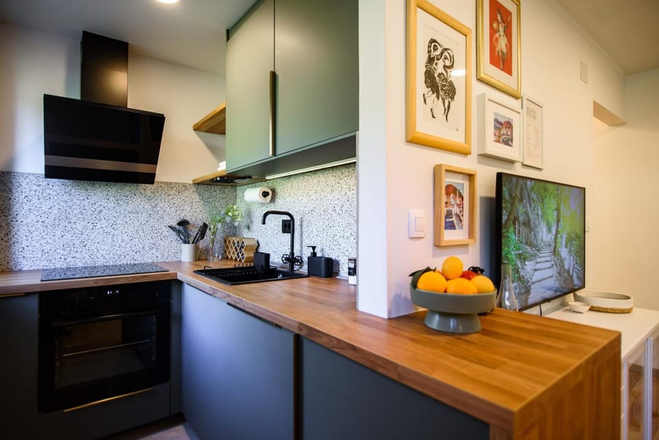 Kitchen or kitchenette