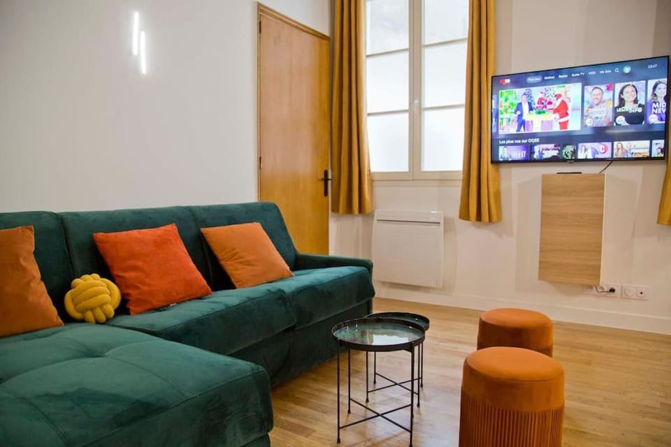 Gabrielle - Authentic Loft Saint-Germain Luxembourg Courtyard Apartment in Paris