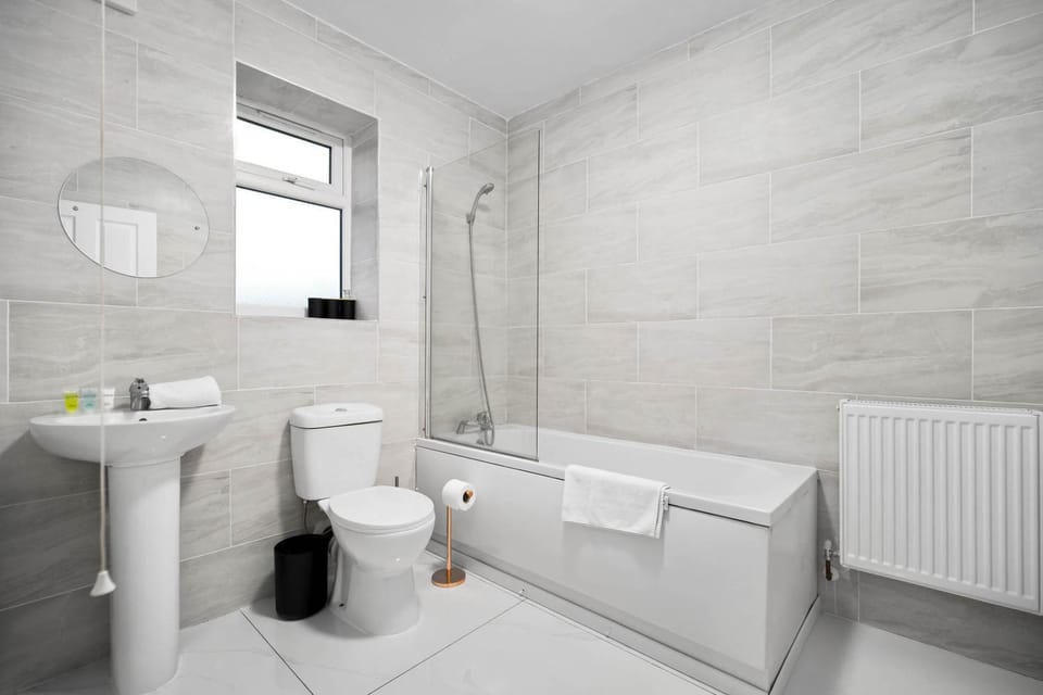 Toilet, Bathroom, Bath, towels
