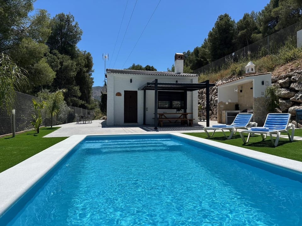La Casona del Pinar Swiming Pool Chalet in Valle del Guadalhorce
