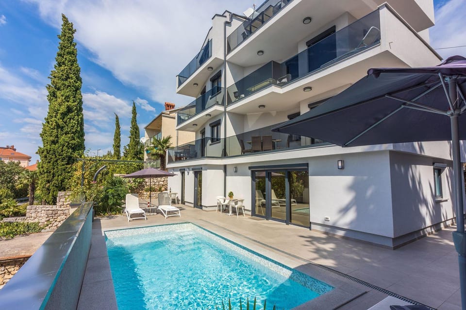 Modernes Apartment mit Meerblick, 500 Meter Strand Apartment in Crikvenica
