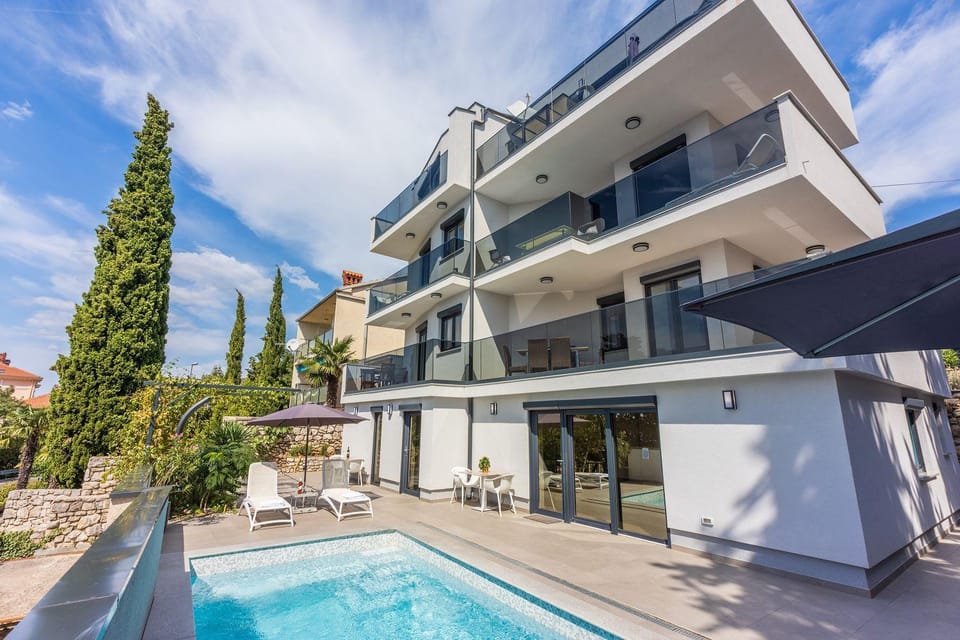 Modernes Apartment mit Meerblick, 500 Meter Strand Apartment in Crikvenica