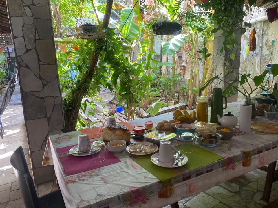 Garden, Food and drinks, Dining area