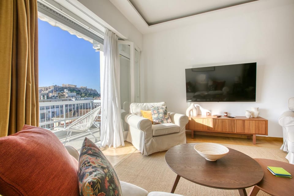 Nearby landmark, TV and multimedia, View (from property/room), Balcony/Terrace, Living room, City view, Landmark view