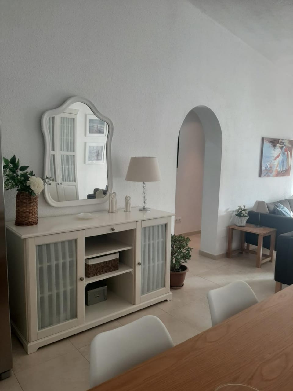 Living room, Photo of the whole room