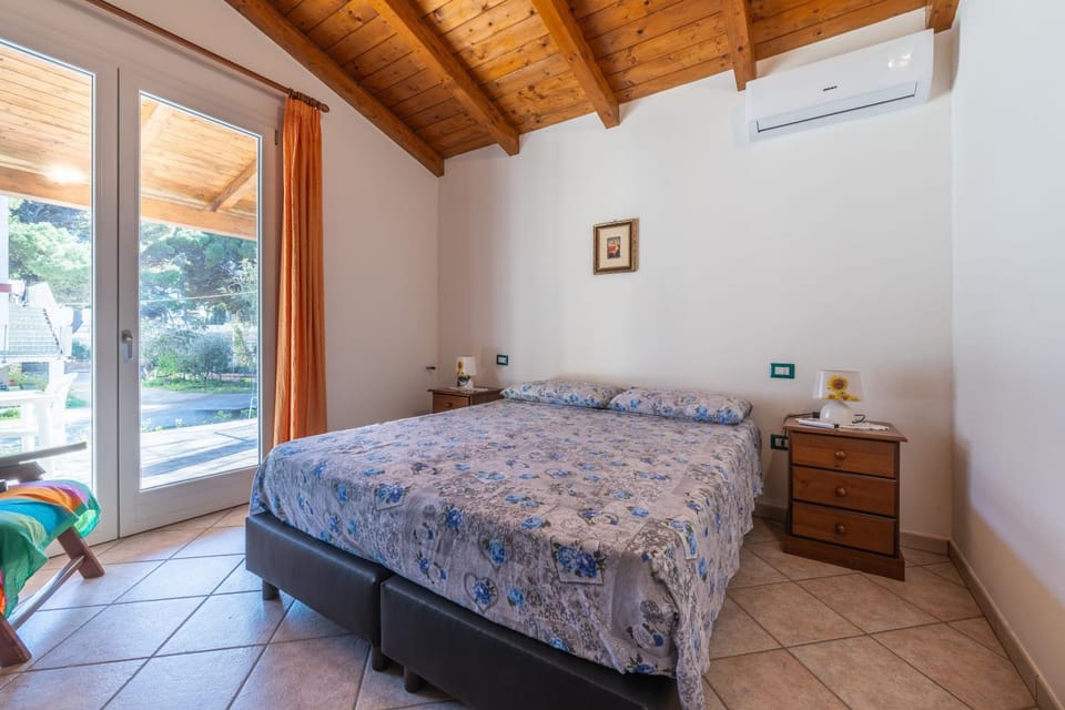 Property building, Living room, Bedroom