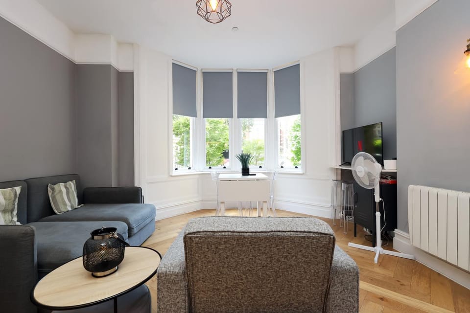 Pontcanna Apartment Near City Centre and Stadium Sleeps 4 Apartment in Cardiff