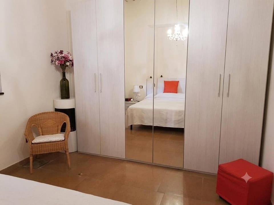 Bedroom, wardrobe