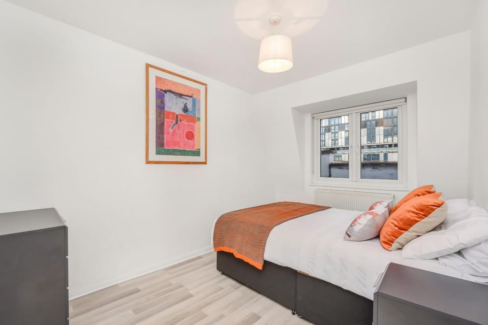 2 Bed Apartment- Finsbury Park Station C Apartment in London Borough of Islington