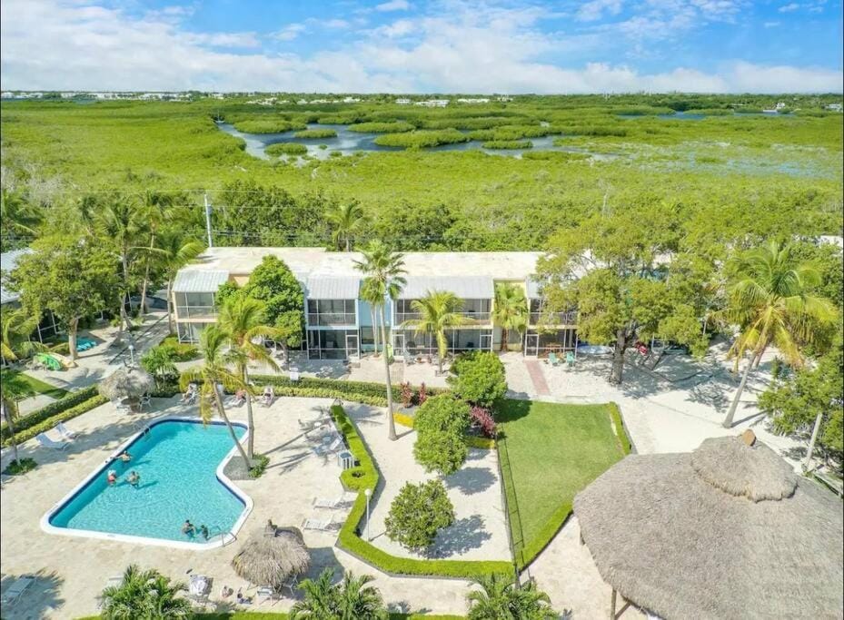 Overlooking Marina and Ocean view House in Key Largo