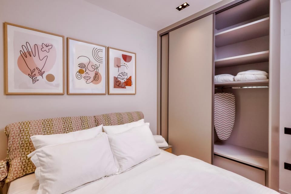 Bed, Bedroom, wardrobe