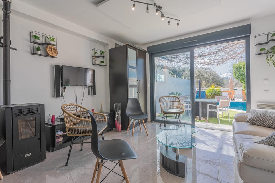 Property building, Living room