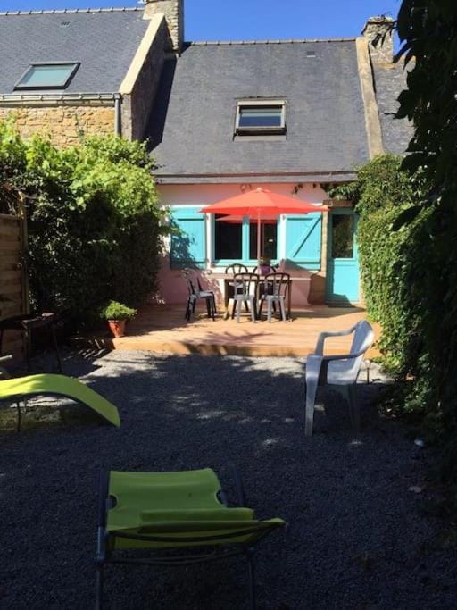 Meublé sur l'ILE DE TASCON à 300 m de la plage House in Brittany