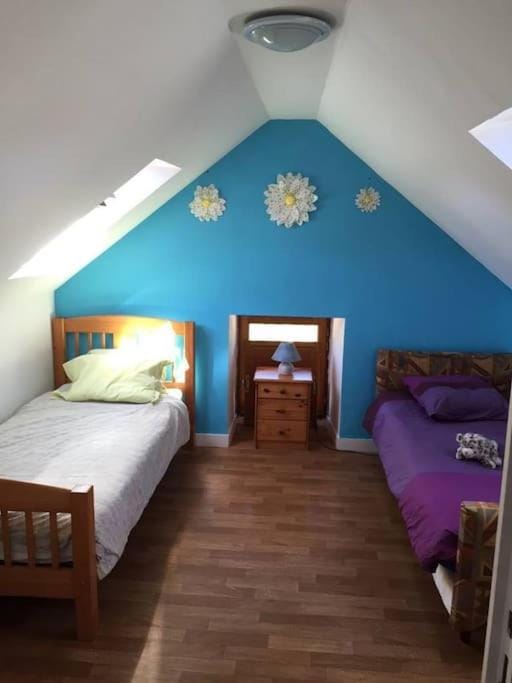 Meublé sur l'ILE DE TASCON à 300 m de la plage House in Brittany