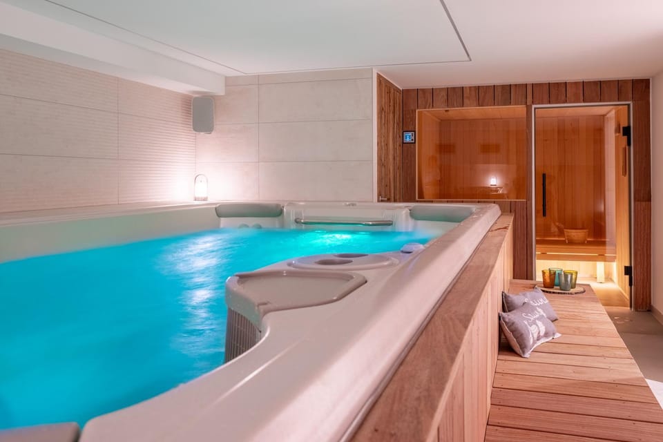 Pool view, Swimming pool, Swimming pool