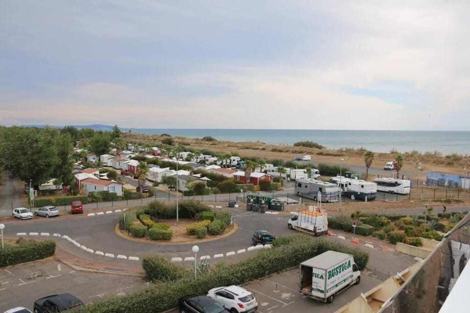 Studio 17, Héliopolis L au village naturiste Apartment in Agde