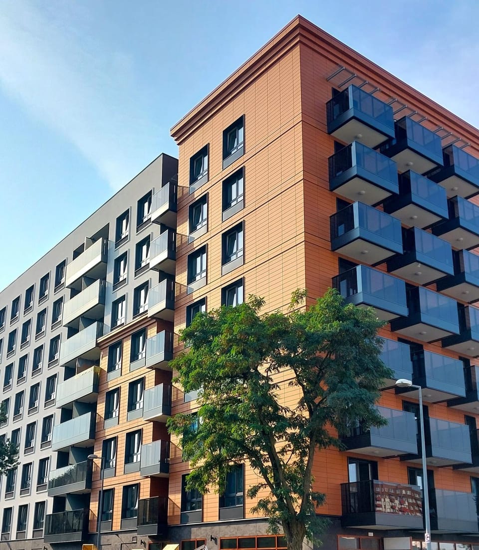 Property building, Day, City view
