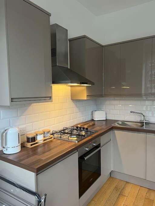 Stylish One Bedroom Apartment in the heart of Angel Apartment in London Borough of Islington