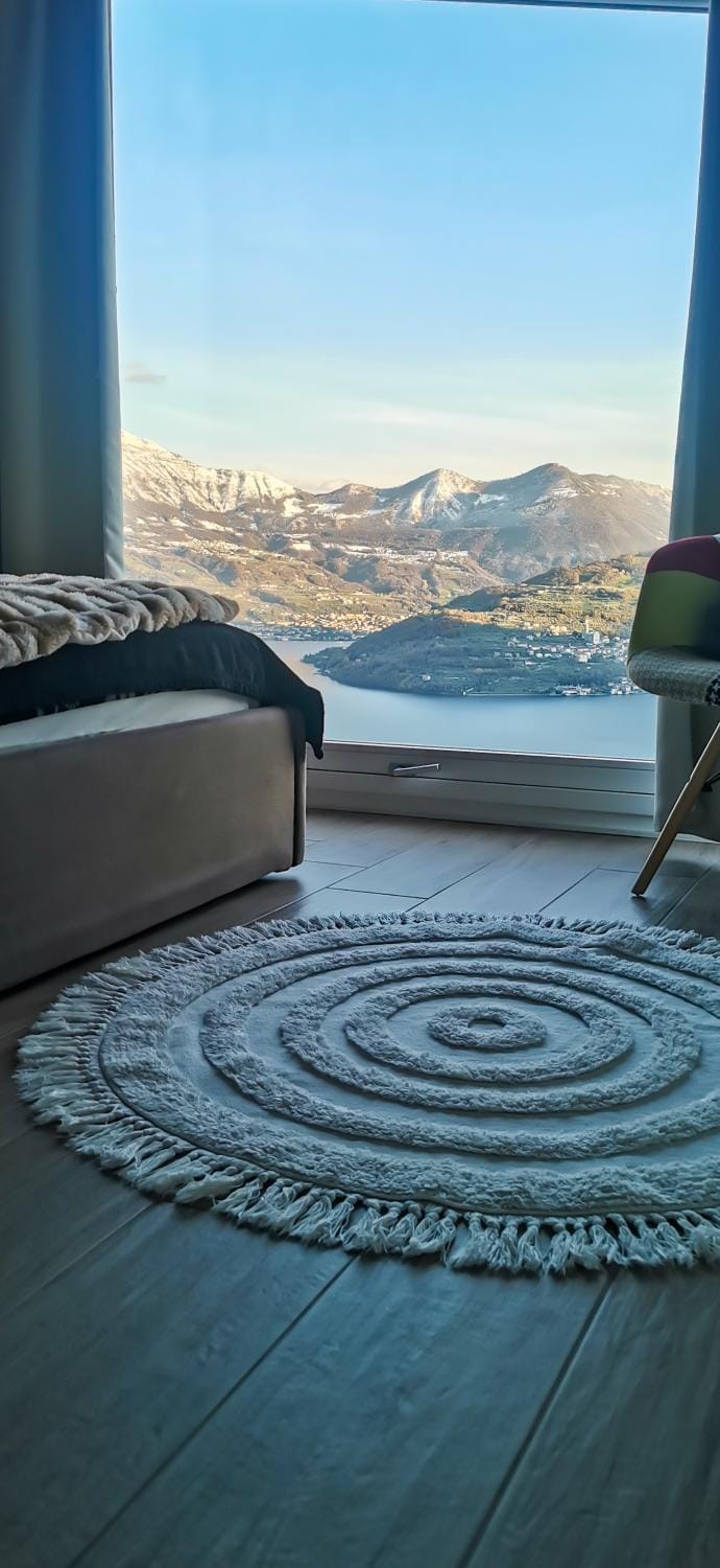 Bedroom, Lake view, Mountain view