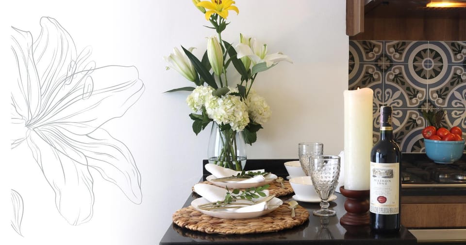 Decorative detail, Decorative detail, Seating area, Dining area