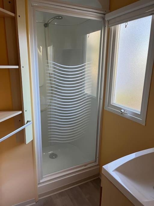 MobilHome 6 pers - Clim - Wifi - Puy du Fou House in Pays de la Loire