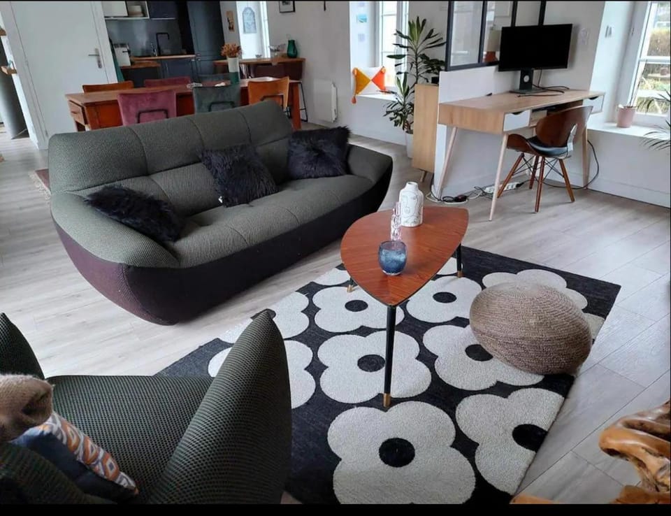 Communal lounge/ TV room, TV and multimedia, Living room, Seating area