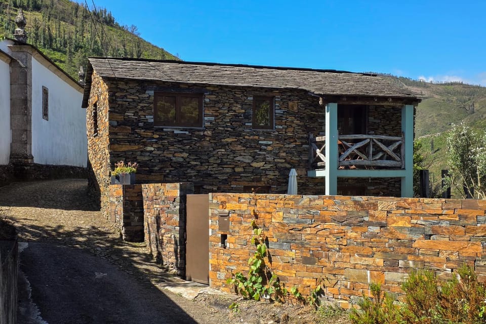 Property building, Natural landscape, Landmark view, Mountain view