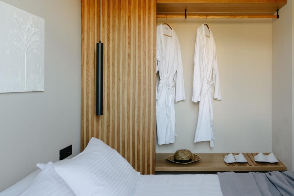 Bed, Photo of the whole room, Bedroom, towels, wardrobe