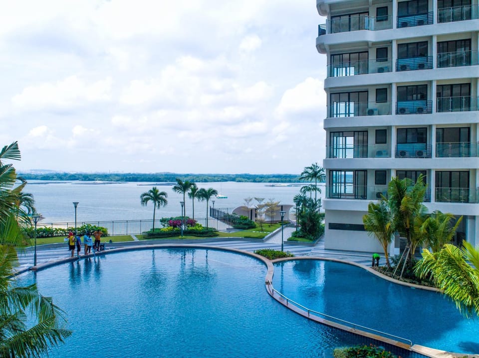 Property building, Natural landscape, Pool view, Swimming pool