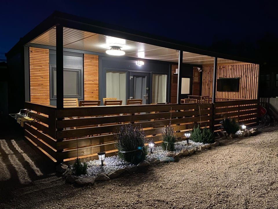Property building, Night