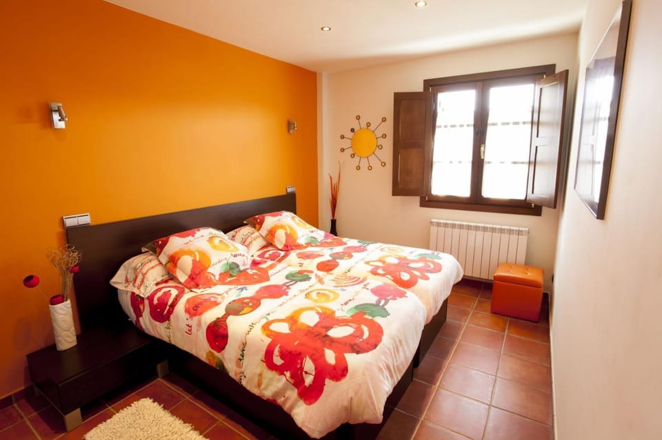 Casa rural Urederra 1 y 2, en Baquedano, donde inicia la ruta del Nacedero del Urederra House in Basque Country