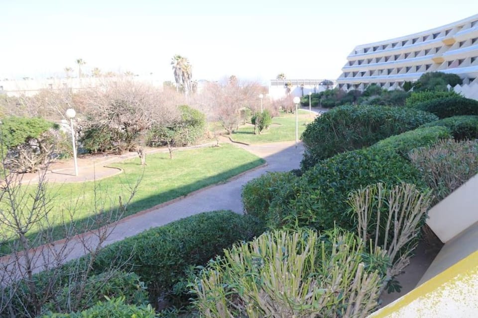 Studio 73, Héliopolis E au village naturiste Apartment in Agde